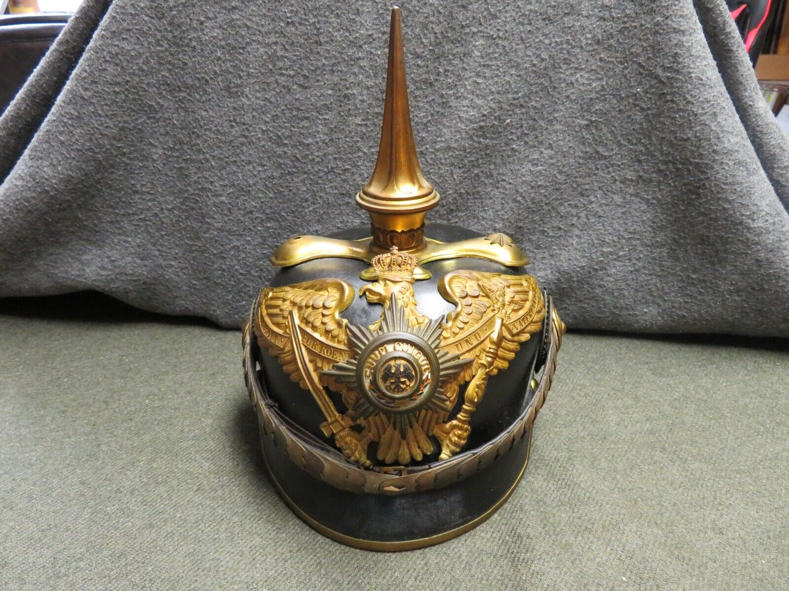 WWI IMPERIAL GERMAN OFFICER’S PICKELHAUBE HELMET W/ GARDE BADGE