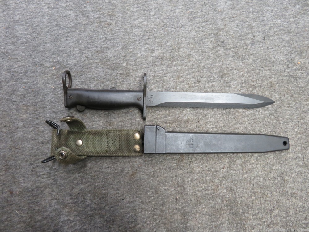 FRENCH FAMAS BAYONET W/ SCABBARD-EXCELLENT-DATED 1984