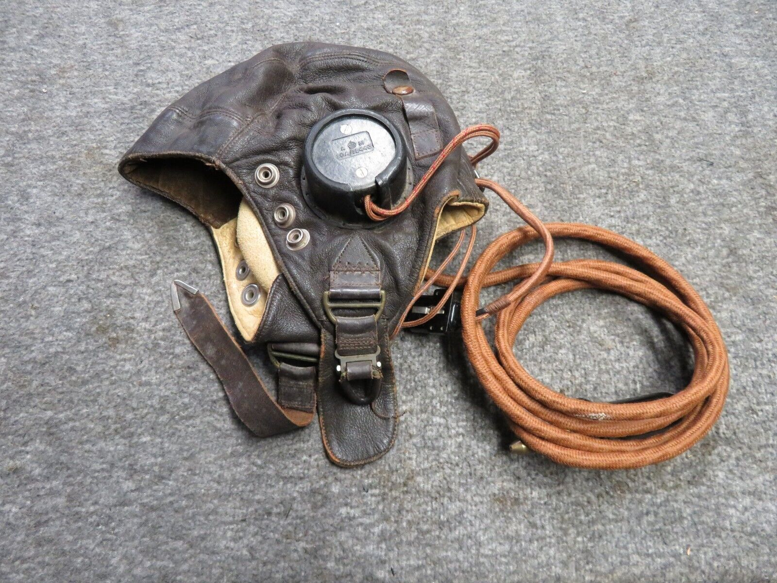 WWII BRITISH RAF ROYAL AIR FORCE TYPE C LEATHER FLYING HELMET