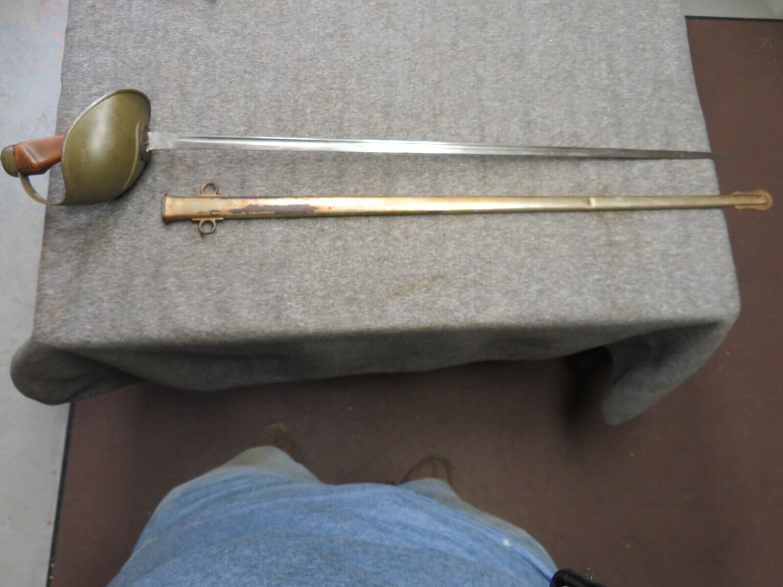 WWI BRITISH PATTERN 1908 CAVALRY SWORD W/ SCABBARD