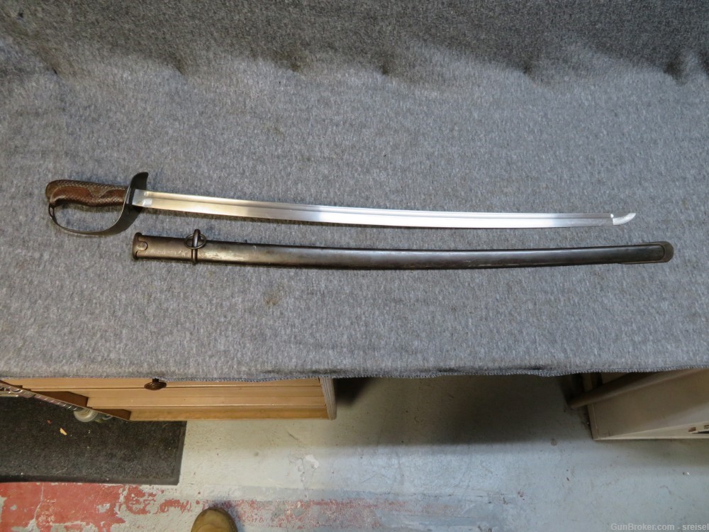 PRE WWII JAPANESE ARMY TYPE 32 SWORD W/ MATCHING NUMBERED SCABBARD