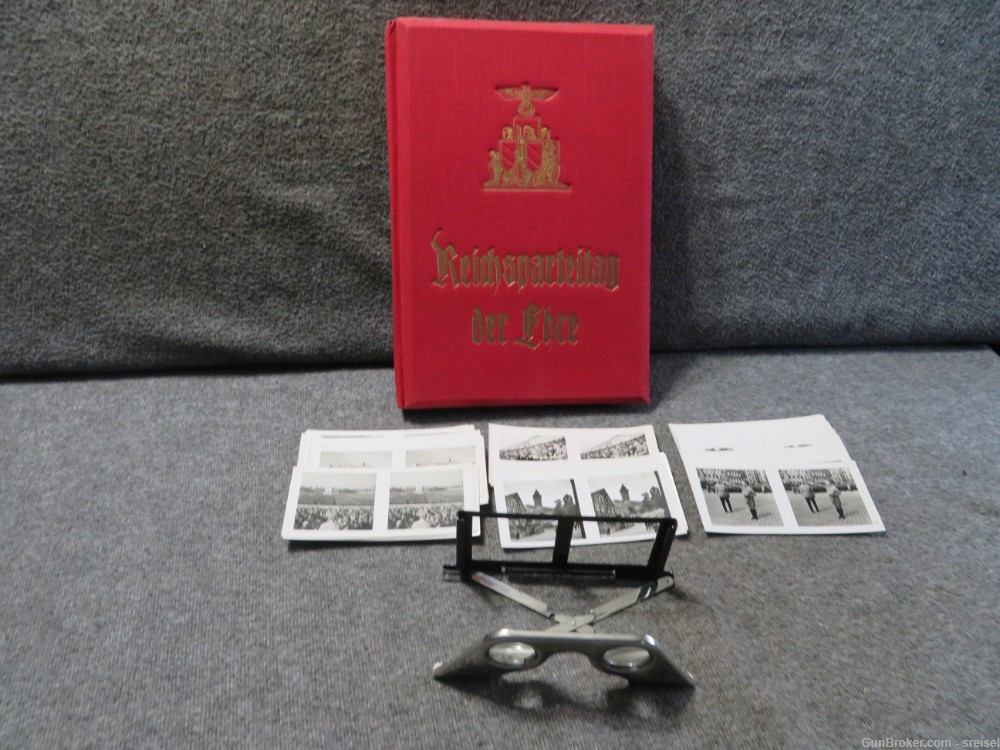 WWII GERMAN STEREOVIEW PROPAGANDA ALBUM 1936 NURNBERG RALLY AND GLASSES