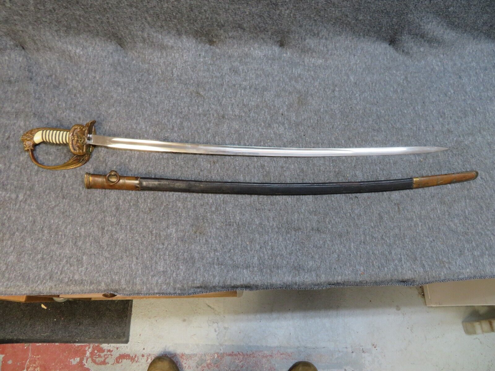 WWII GERMAN KRIEGSMARINE NAVY OFFICER SWORD W/ SCABBARD