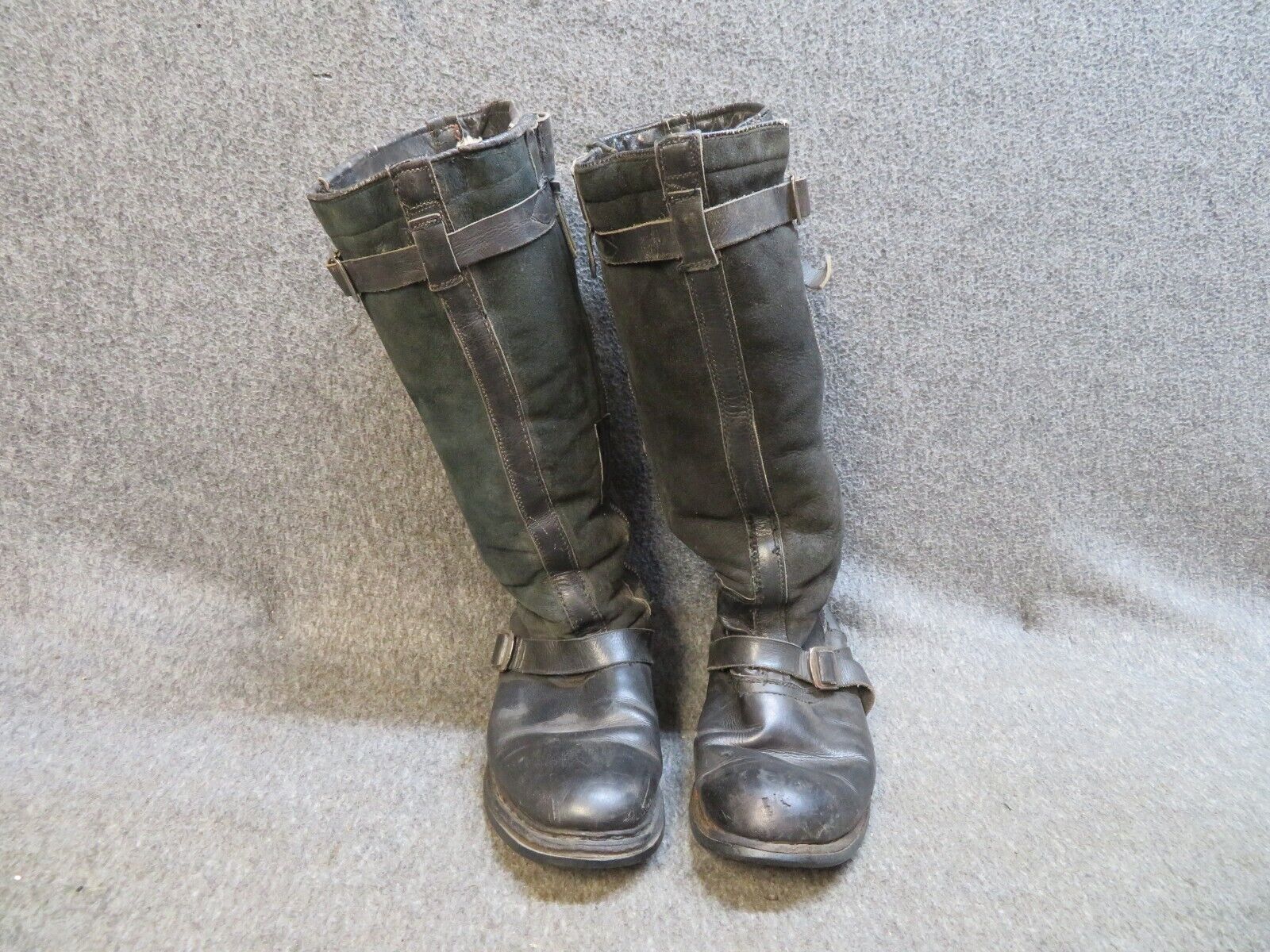 PAIR OF WWII GERMAN LUFTWAFFE FLYING BOOTS-ORIGINAL