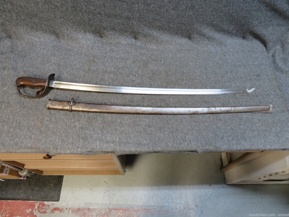WWI Japanese Type 32 Cavalry Sword – 1912, Matching Scabbard