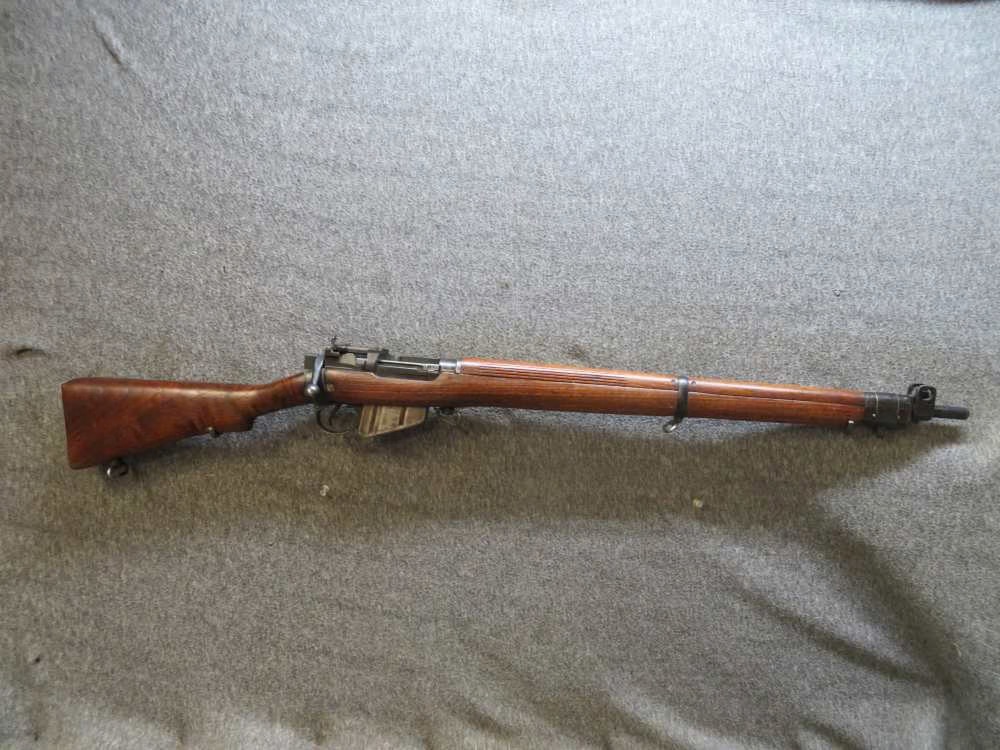 WWII Canadian No. 4 Mk I* Enfield Rifle – Long Branch 1945