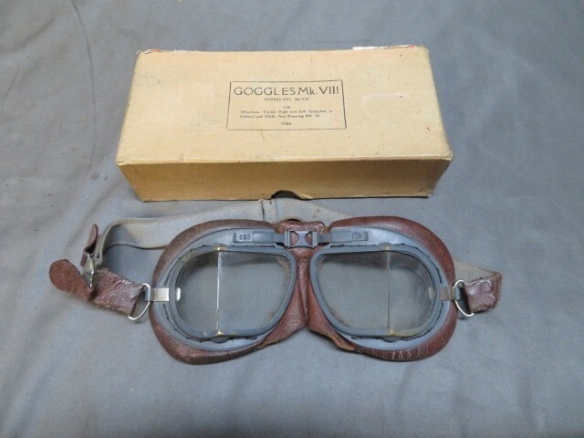 WWII British RAF MK VIII Flying Goggles with Original Box – Scarce & Excellent