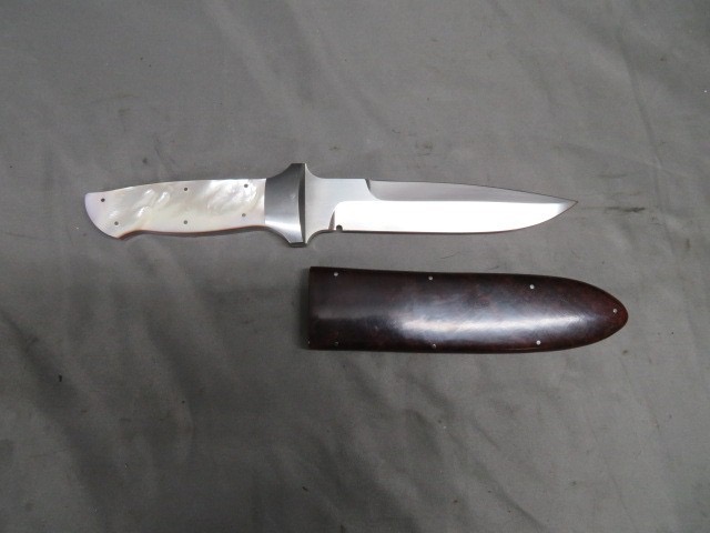 Ron Gaston Custom Knife – Mother of Pearl Grips
