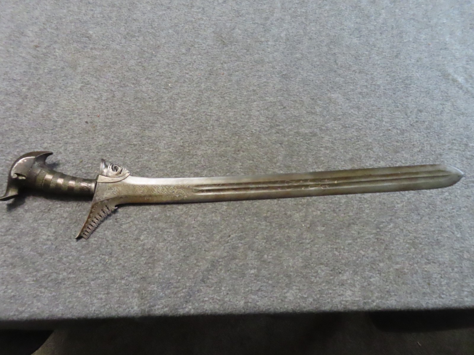 WWII Pacific Islander Kris Sword – 22″ Double Edge