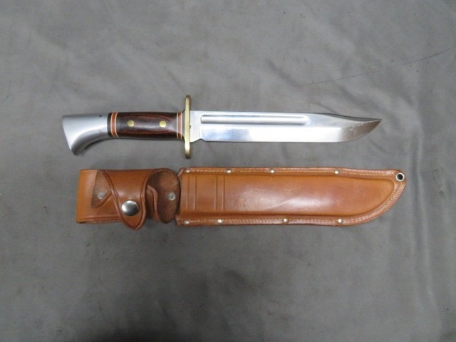 Vintage Western Bowie-Style Hunting Knife – 8” Blade – With Sheath