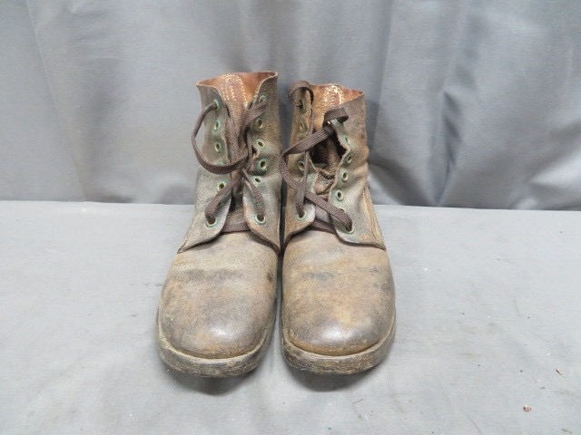 Pair of WWI U.S. Army Boots – Original – Good Condition