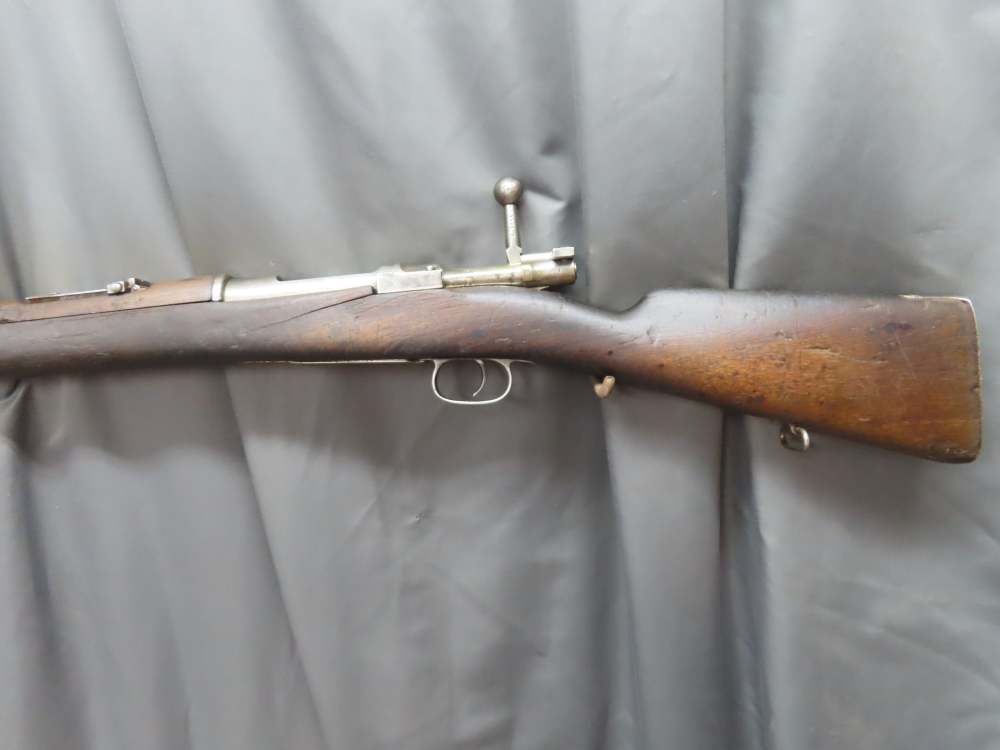 Spanish Model 1893 Mauser rifle receiver and bolt, showing the staggered-column box magazine area