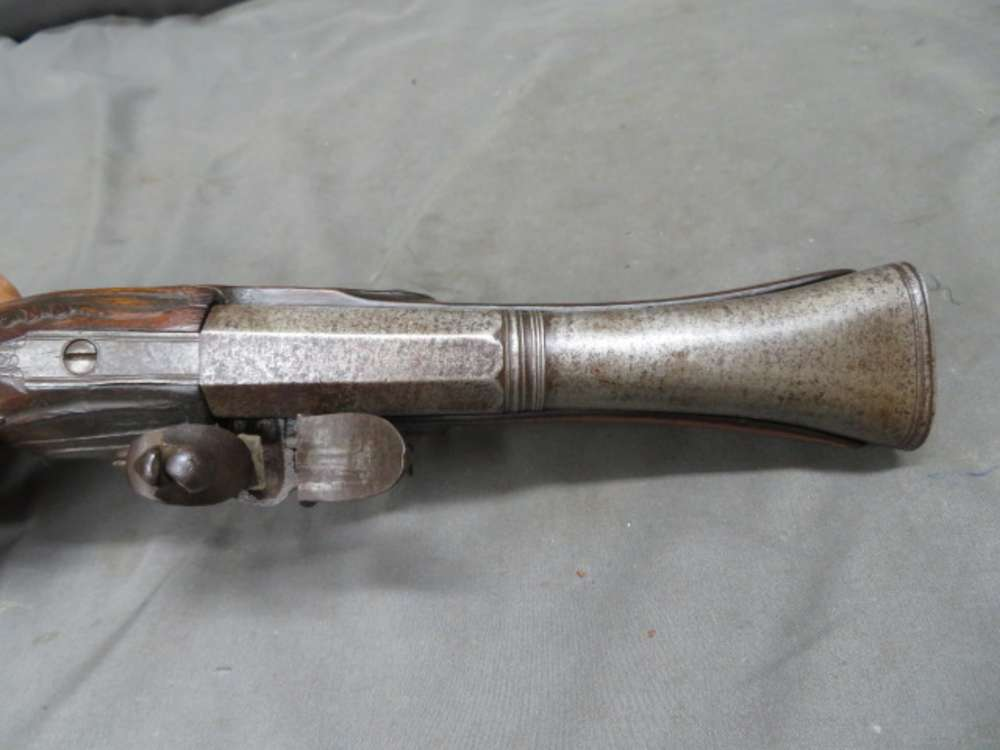European Flintlock Duckbill Pistol, photograph 2